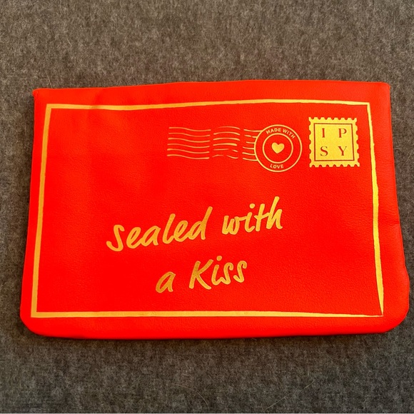 ISPY Cosmetic Bag Bundle - Picture 13 of 15